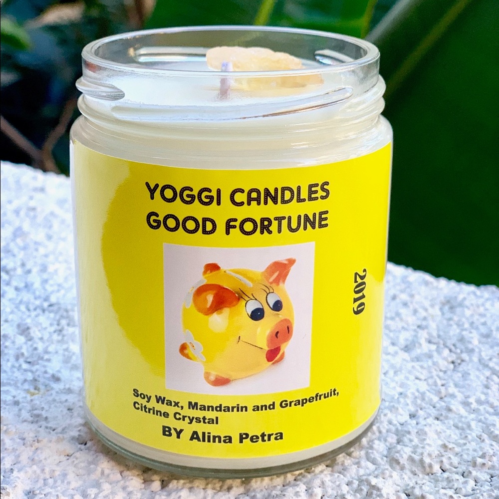 Yoggi candle. All natural soy candle with Crystals